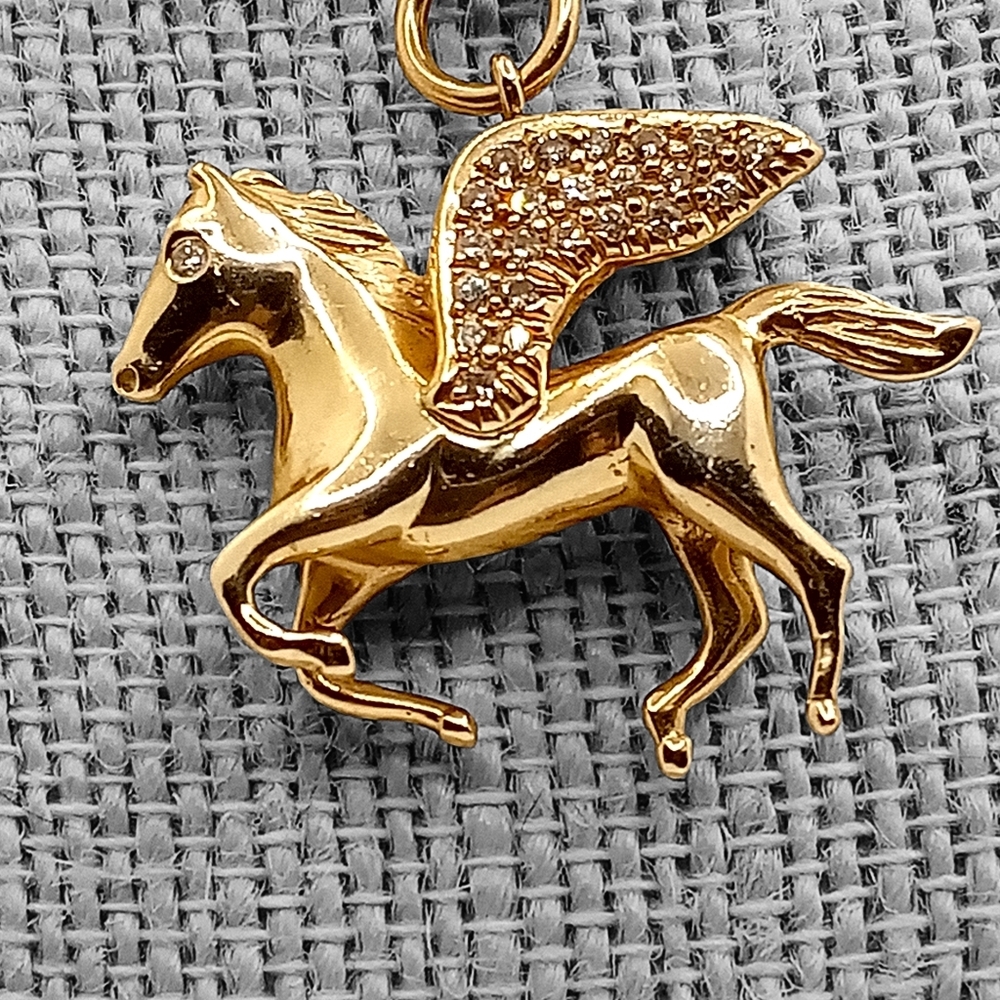 14K Gold & Diamond Vintage Pegasus Pendant .25 ctw. 13.55 grams